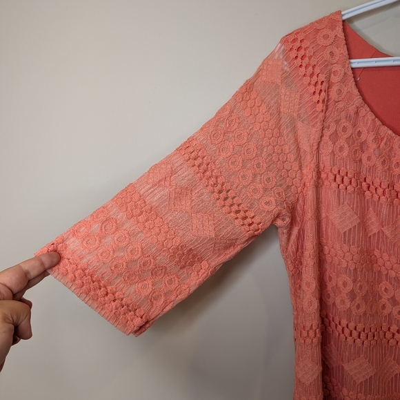 Rabbit Rabbit Rabbit Design Women’s Size 18 Coral Lace Overlay Sheath Dress - Picture 4 of 9